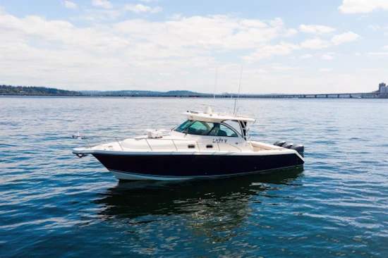Pursuit 375 OS Yacht For Sale