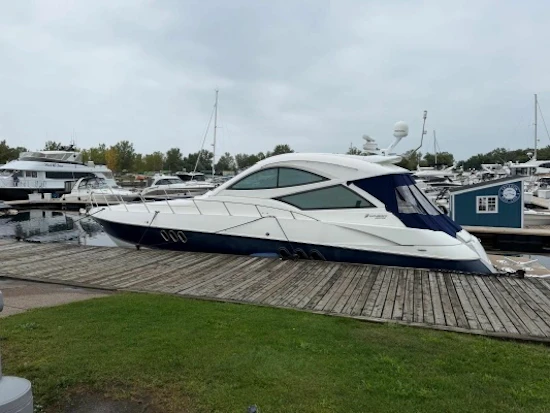 Cruisers Yachts 540 Sports Coupe Yacht For Sale