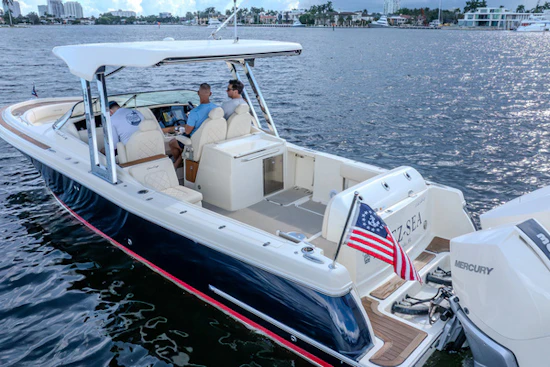 Chris-Craft Calypso 30 Yacht For Sale