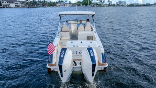 Chris-Craft Calypso 30 Yacht For Sale