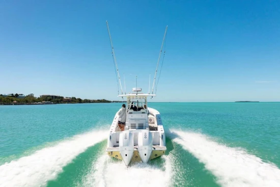 Reef Runner 340 Center Console Yacht For Sale